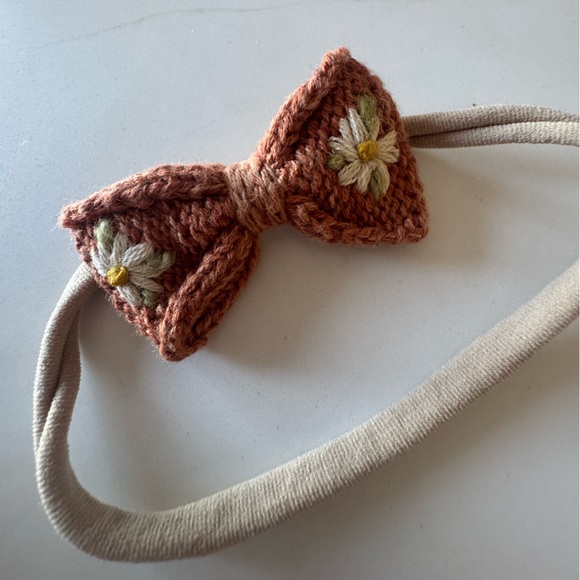 Wild Wawa embroidered bow - Picture 5 of 6